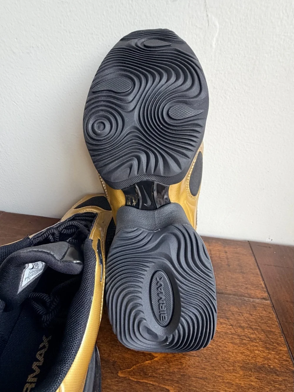 Nike Air Max Muse Metallic Gold Black Mesh Women's Sneakers Sz 9 FV1920-701